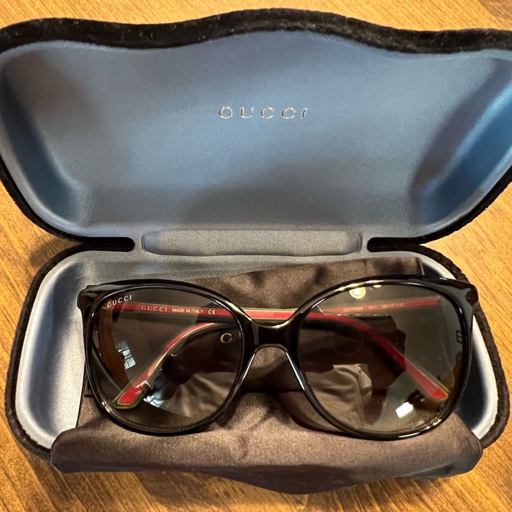 Authentic Gucci oversized square sunglasses 56 mm
